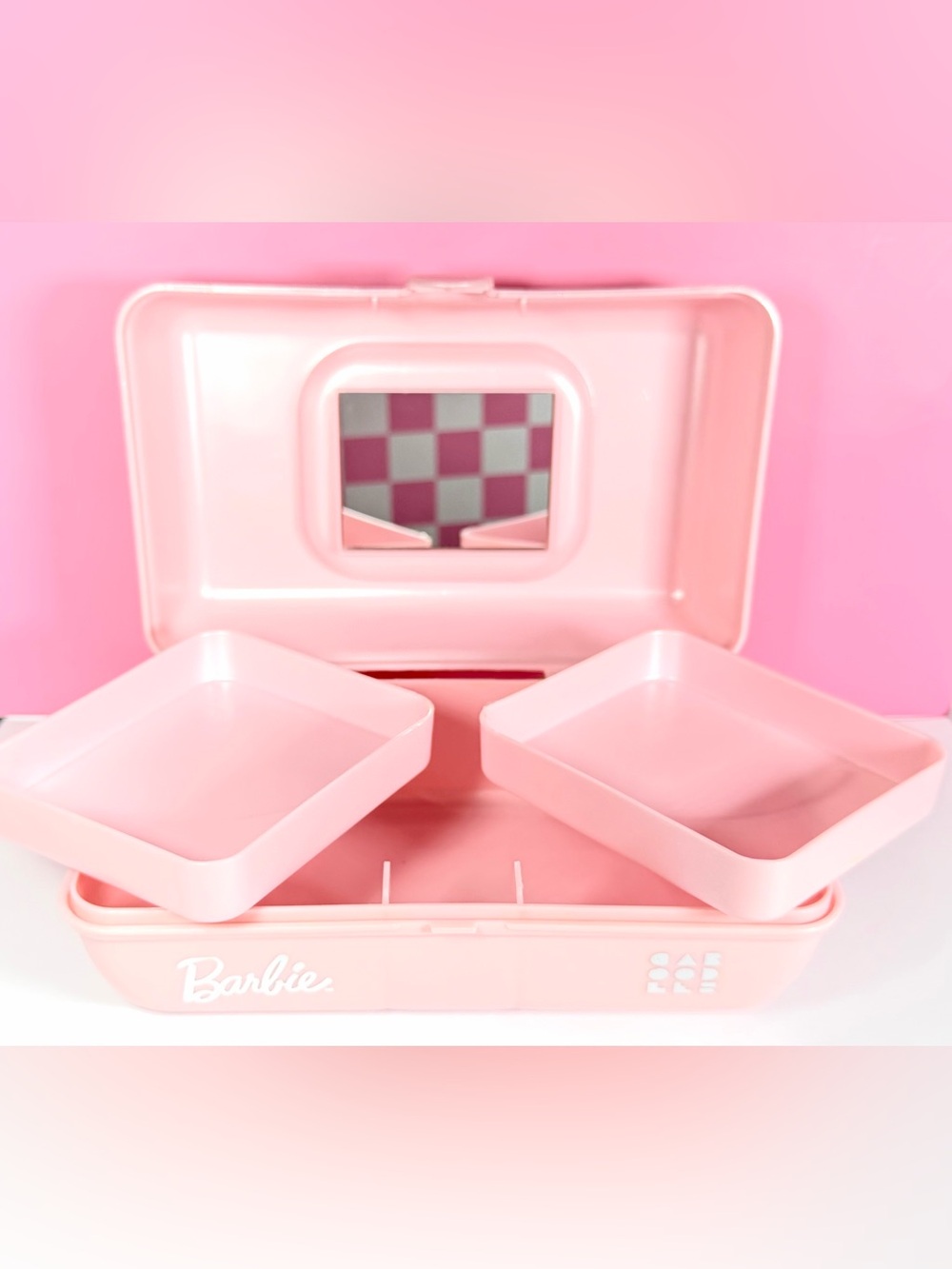 Caboodles Barbie Spring Dreaming - Pretty In Petite Makeup Organizer - Picture 3 of 3